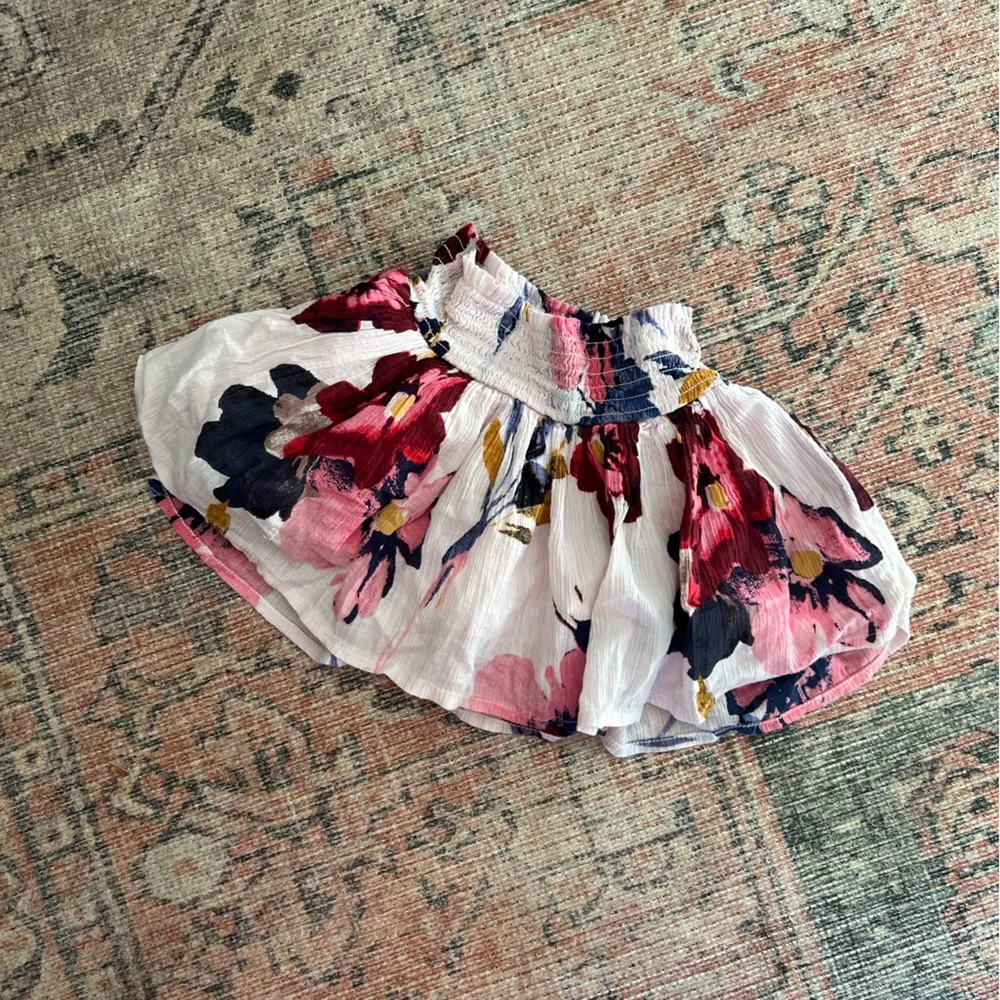 Old Navy Toddler Girl Floral Skirt with Elastic Waistband Size 12- 18 Months